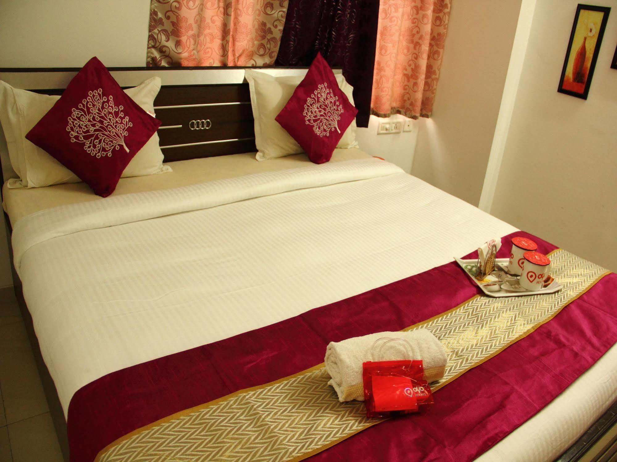 Apartment Oyo Kalyani Nagar Gold Adlabs