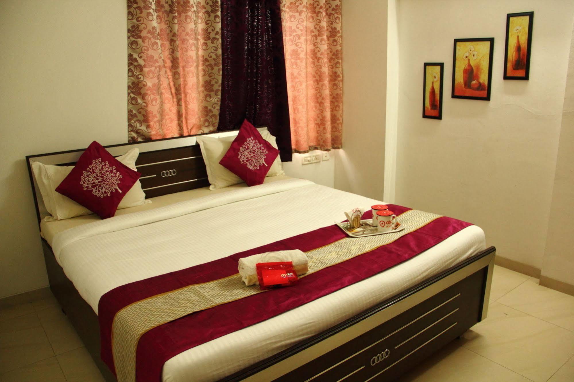 Apartment Oyo Kalyani Nagar Gold Adlabs
